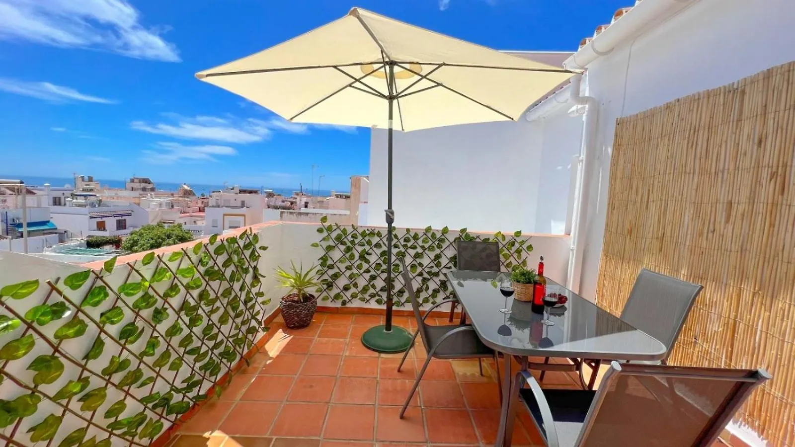 Santaolalla House Nerja Apartment