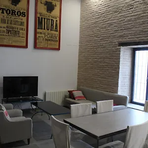 Cozy & Modern Hombre De Piedra Apartment Seville